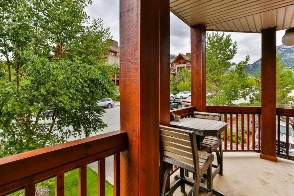 B&B Falcon Crest Lodge 1Br 1Pullout Canmore Zewnętrze zdjęcie